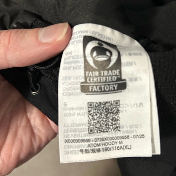 Arc'teryx Atom Insulated Hoody - Men’s Black XL - Picture 4 of 5